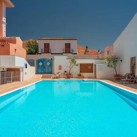 Cristal Blu In Santa Teresa Gallura